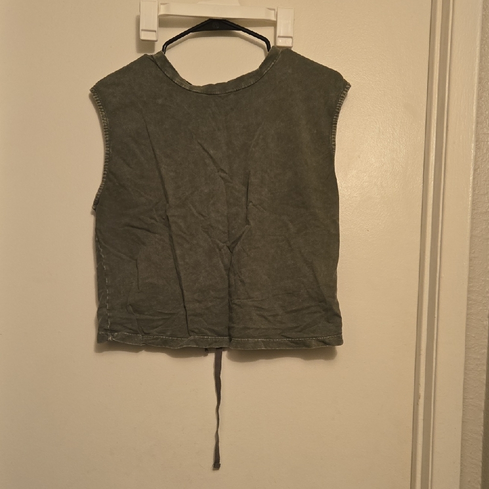 Rabbit Rose Sleeveless Muscle Tee